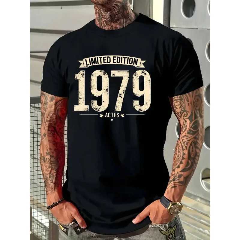 2026 Summer New Men's 1979 Personalized Printed T-shirt Machine Washable Comfortable Loose T-shirt Lightweight and Breathable Q261015