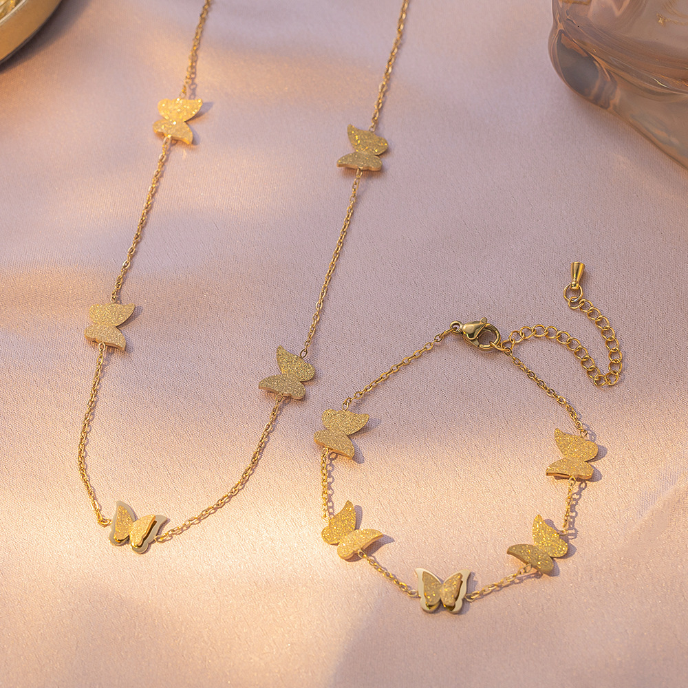 French Style Light Luxury High-End Matte Butterfly Titanium Steel Necklace For Women Fashionable Versatile Exquisite Collarbone Chain New Trendy Set