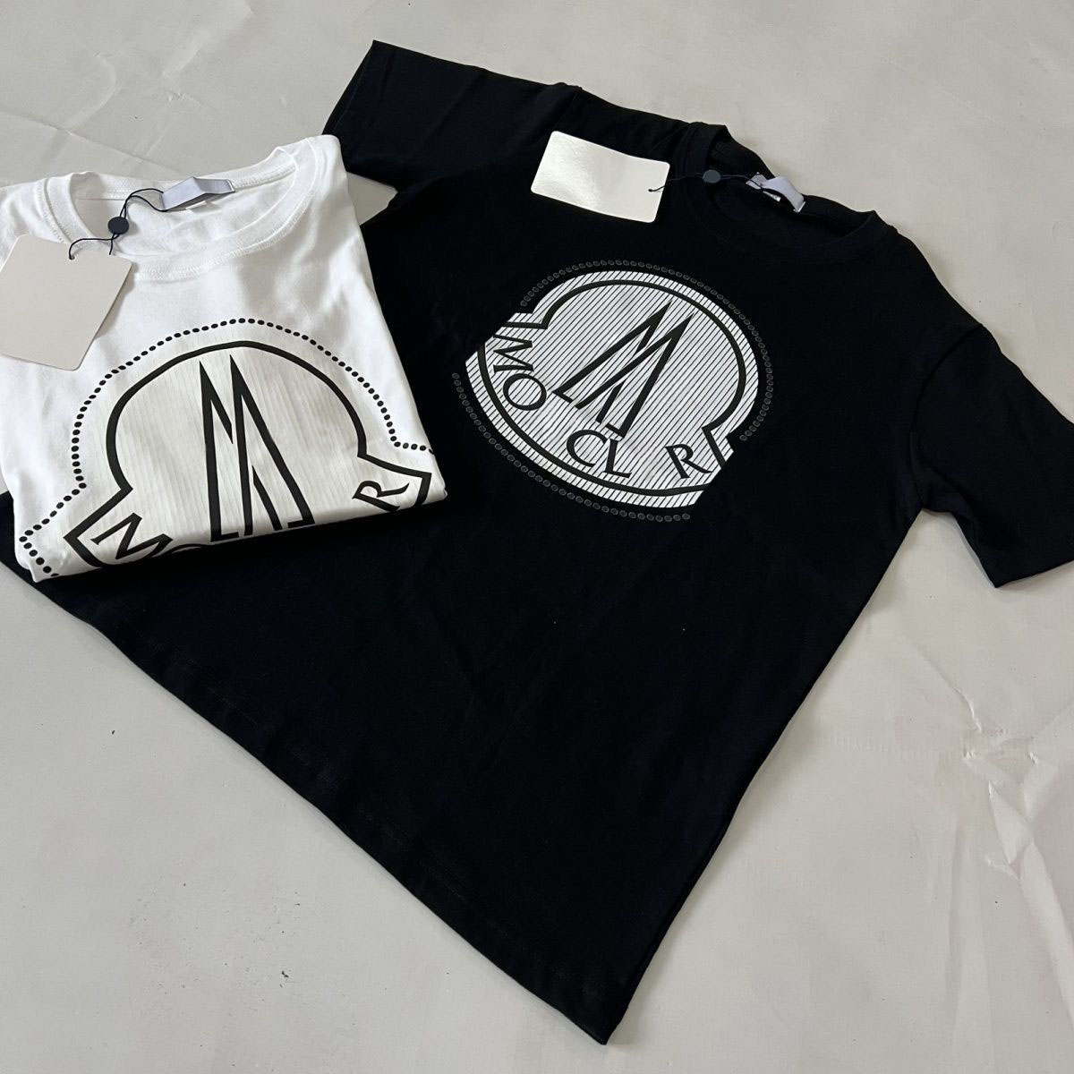 Designer Mens T-shirt Mode Classique Lettre Imprimé Luxe Hommes T-shirts Coton Doux Col Ras Du Cou À Manches Courtes Chemise Top Été Hommes Tee S