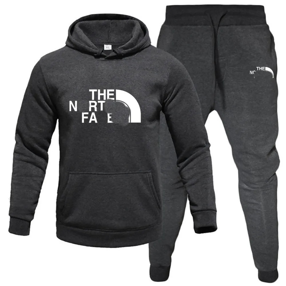 Designer Men's Tracksuits Autumn And Winter Casual Two-Piece Set Hooded Sweatshirt Pants With Pockets Regular Fit Outdoor Sport Suit