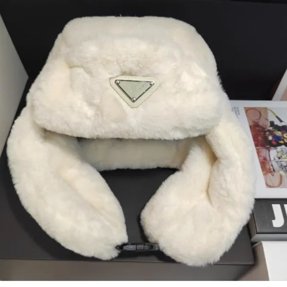 Ball Caps Ear Muffs Bucket Mens Designer Woman Fashionable Letter Fisherman Warm And Thick Versatile Basin Hat