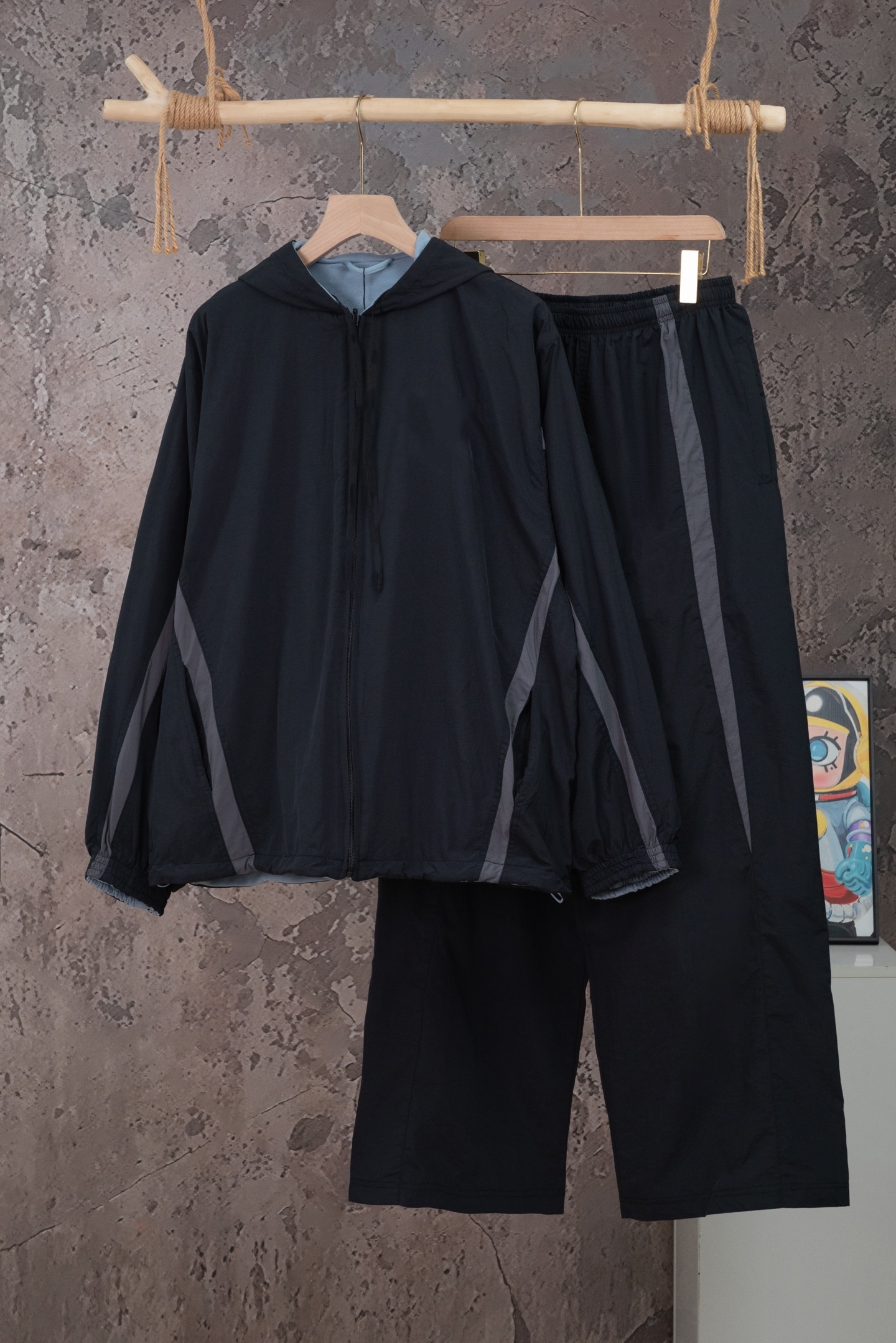 Ensemble coupe-vent boule bleue brodé B, ensemble de sport de luxe léger à la mode, vêtements décontractés unisexes-2