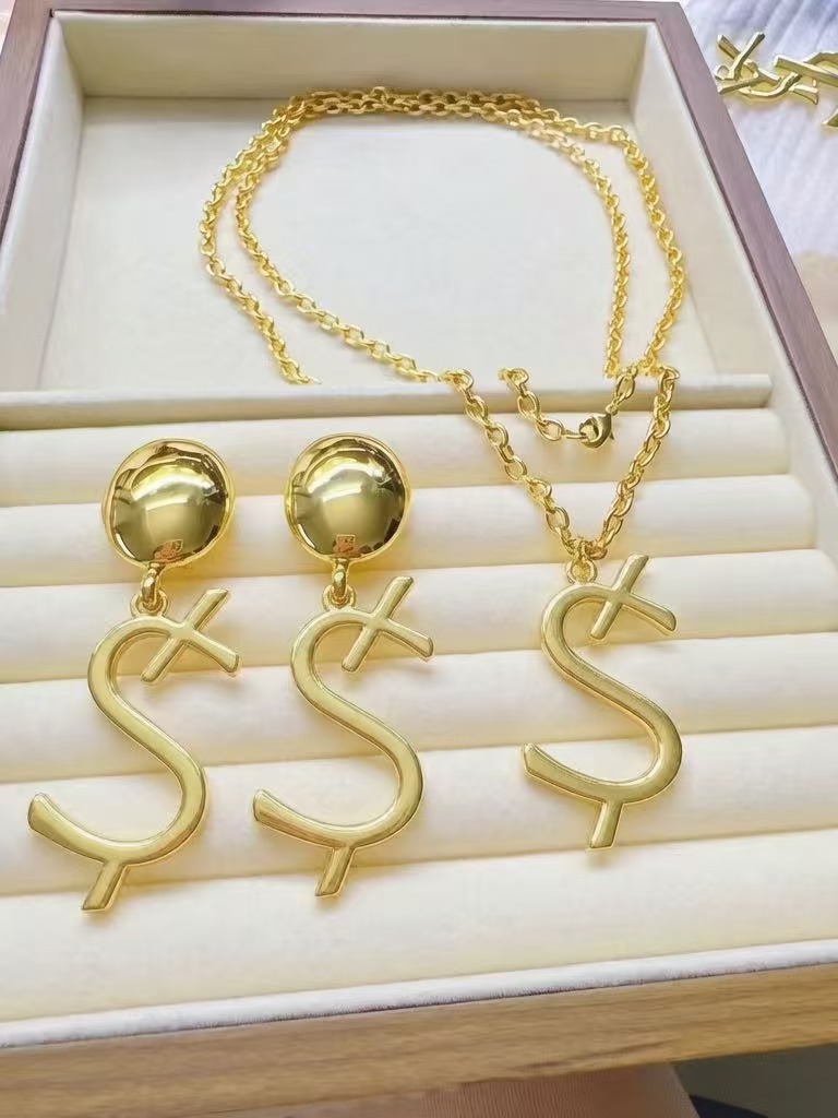Designer Earrings for Women Big Top Quality Gold Drop Earring Party Wedding Engagement Lovers Gift Luxury Jewelry with Flannel Bag or Box