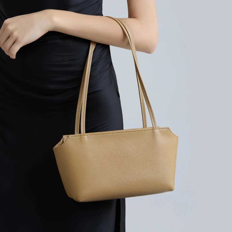 Shoulder Bags Luxury Women's Genuine Cowhide Leather Mini Shoulder Tote Bag Pebbled Leather Long Strap Underarm Handbag Minimalist Daily Purse