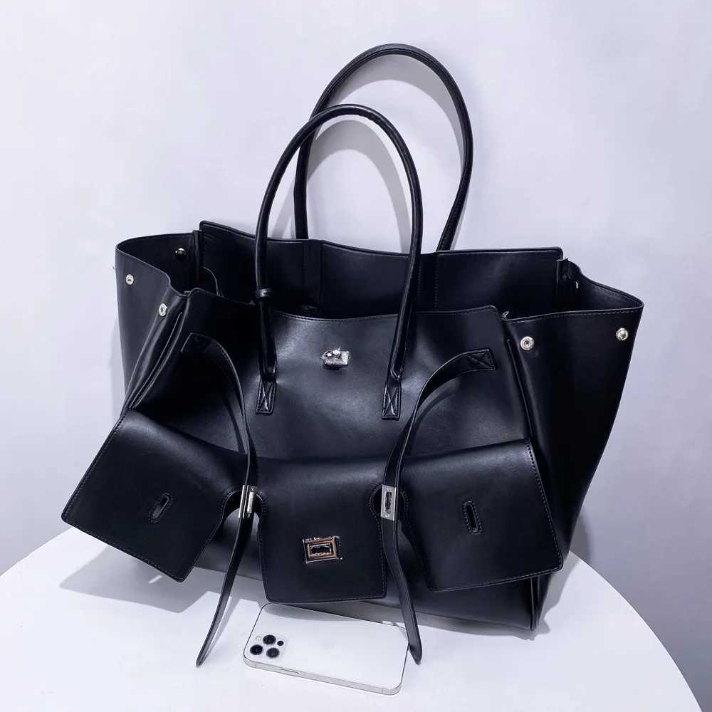 Shoulder Bags Designer Large Capacity Lock Tote Clutch Travel Bag PU Leather Wing Bag Women's Commuter Shoulder Bag H261016