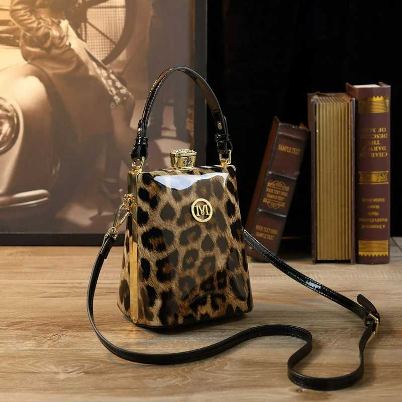 Cross Body Women Mobile Phone Packages Female Fashion New 2023 Small Crossbody Cosmetic Bag Genuie Leather Handbag Joker Evening Purses H261016