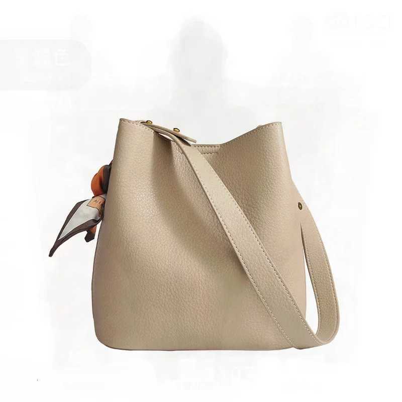 Shoulder Bags Women's Genuine Leather Bucket Bag 2023 Casual Vintage Crossbody Shoulder Tote with Silk Scarf High-end Commuter Medium Size X261
