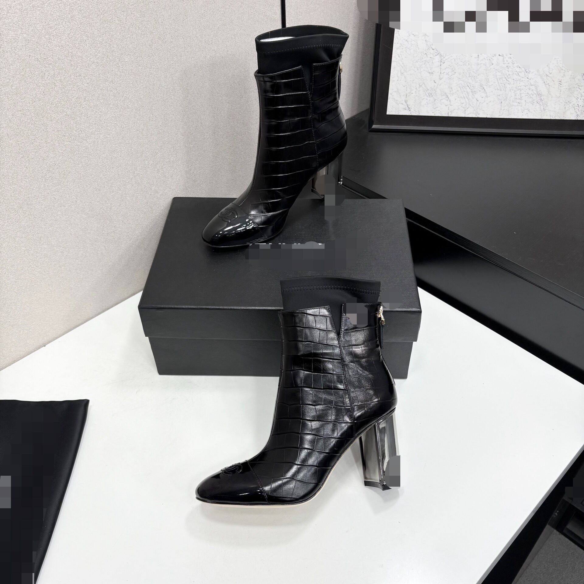 boot woman designer block heel croc glossy leather zipper luxury comfortable pink party city street vintage fashion retro modern casual sport trendy