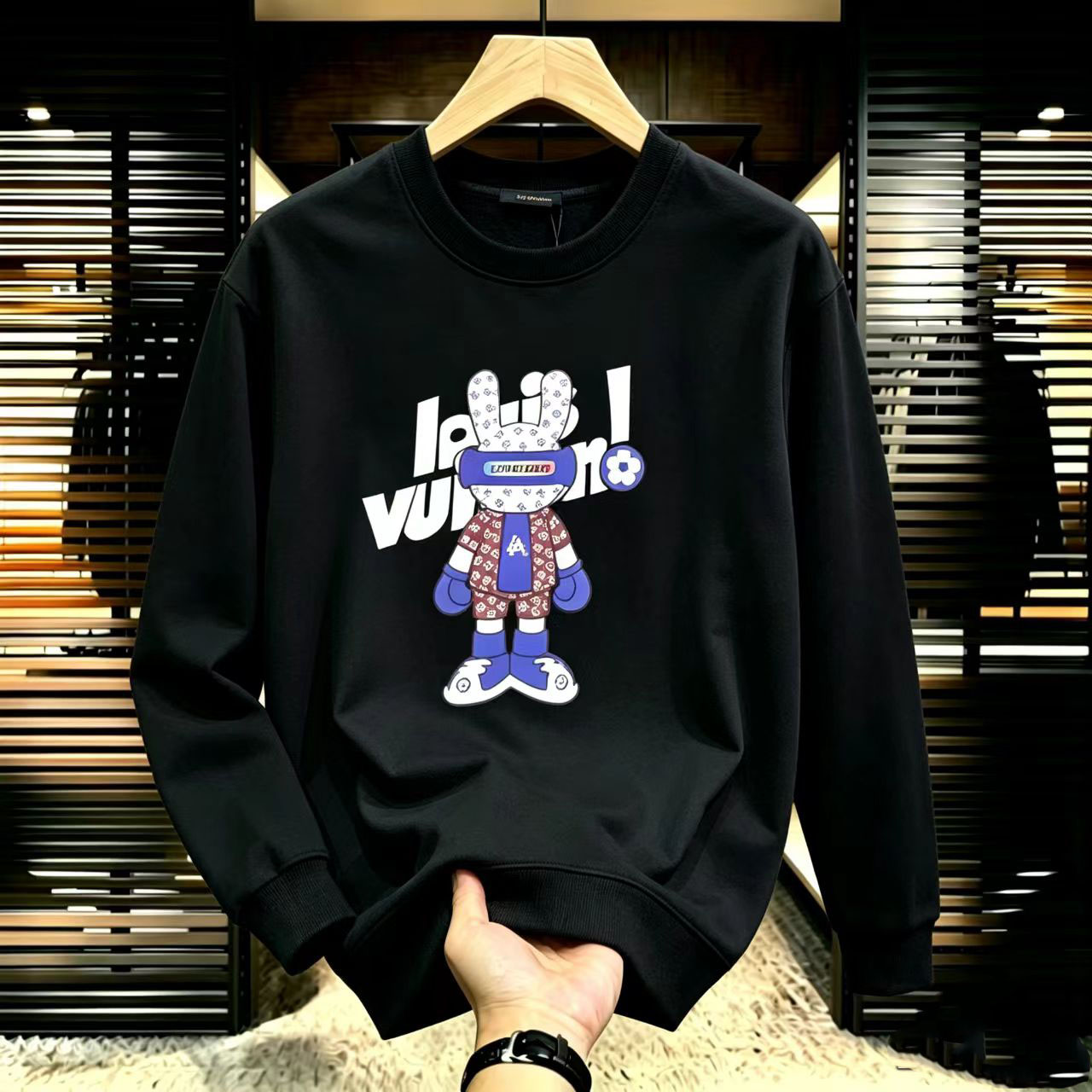 Versatile Hoodie with Round Neck Trendy and Casual Long-Sleeved Men's Luxurious Printed Top for Autumn888