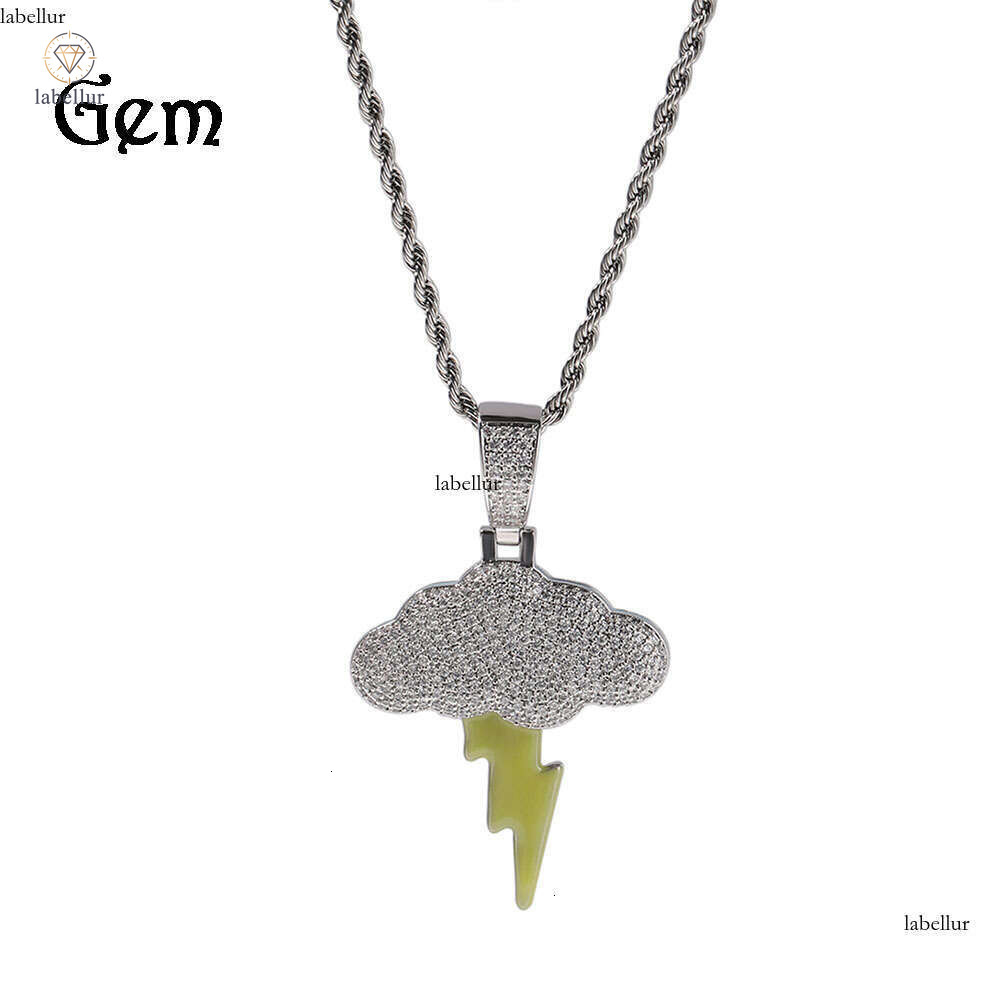 Hip Hop Vintage Cute New Cloud Lightning Pendant Silver Inlaid Moissanite Men and Women Cool Street Fashion Necklace Jewelry Wholesale d