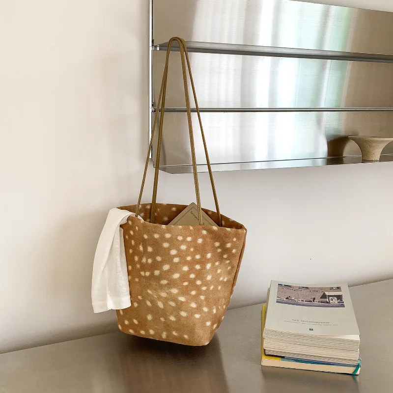 Women Faux Suede Shoulder Bag Deer Print Tote Handbag Large Capacity Casual Commute Bucket Bag Guangzhou High Quality Bag 261016