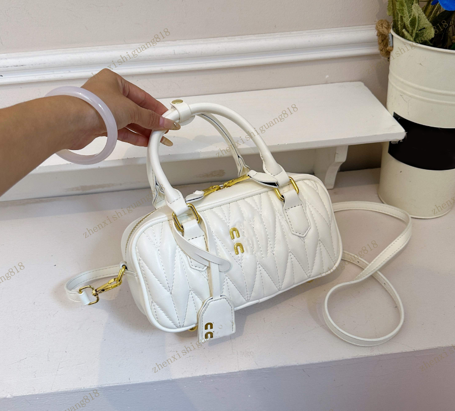 Designer bag Shoulder bagPurse Wallet Letter labelLeather crossbody bagWander Matelasse Fashionhandbag Women's walletUnderarm bag Wallets Hobob