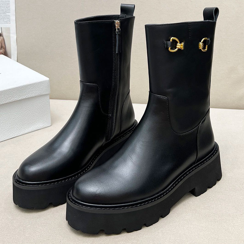 Designer autumn versatile ankle boots luxury womens boots anti slip wear resistant rubber outsole boots with iconic metal logo on the side round toe