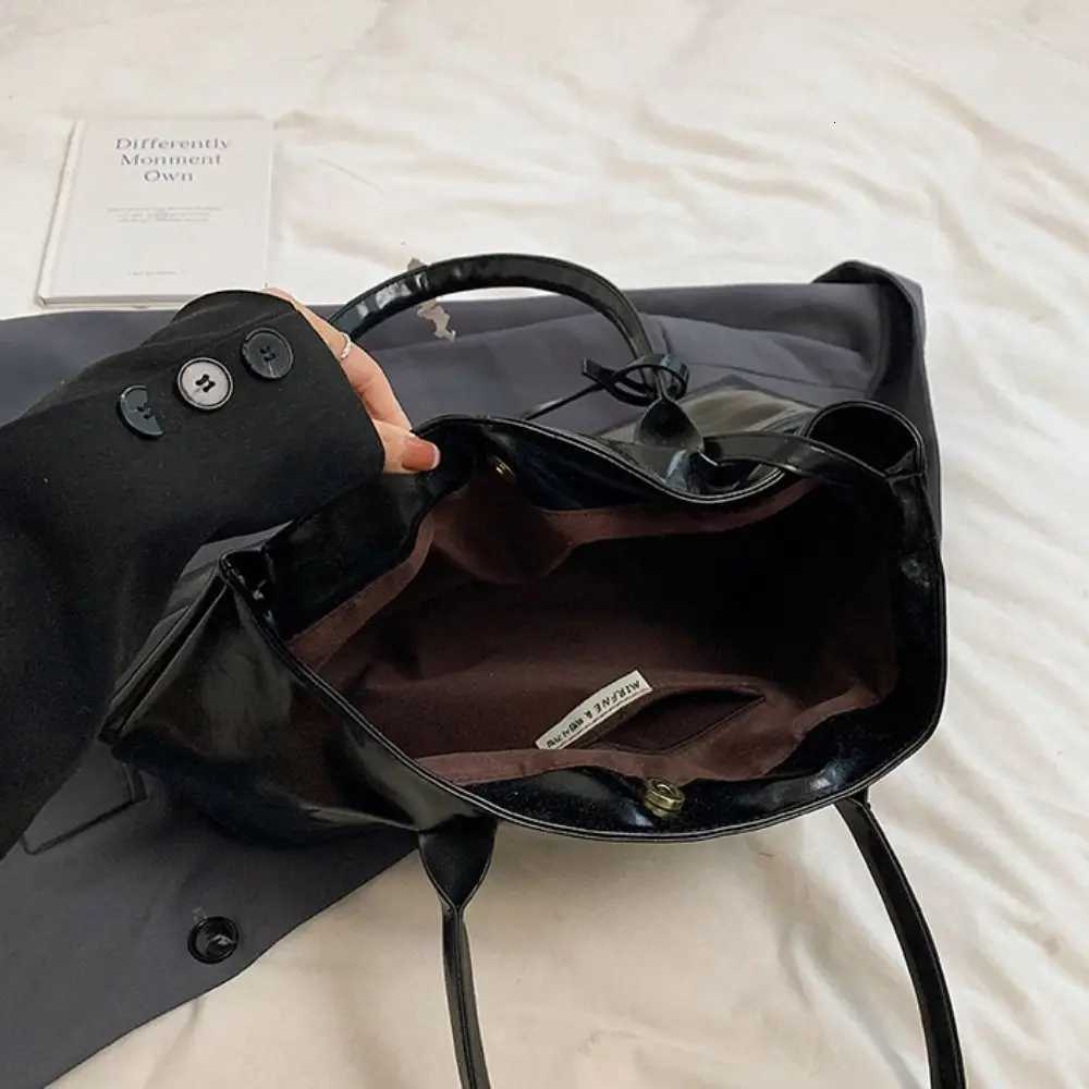 Korean Style Vintage Shoulder Bag Tote Bag Solid Color Large Capacity Handbag PU Leather Large Capacity Underarm Packs Women X261016