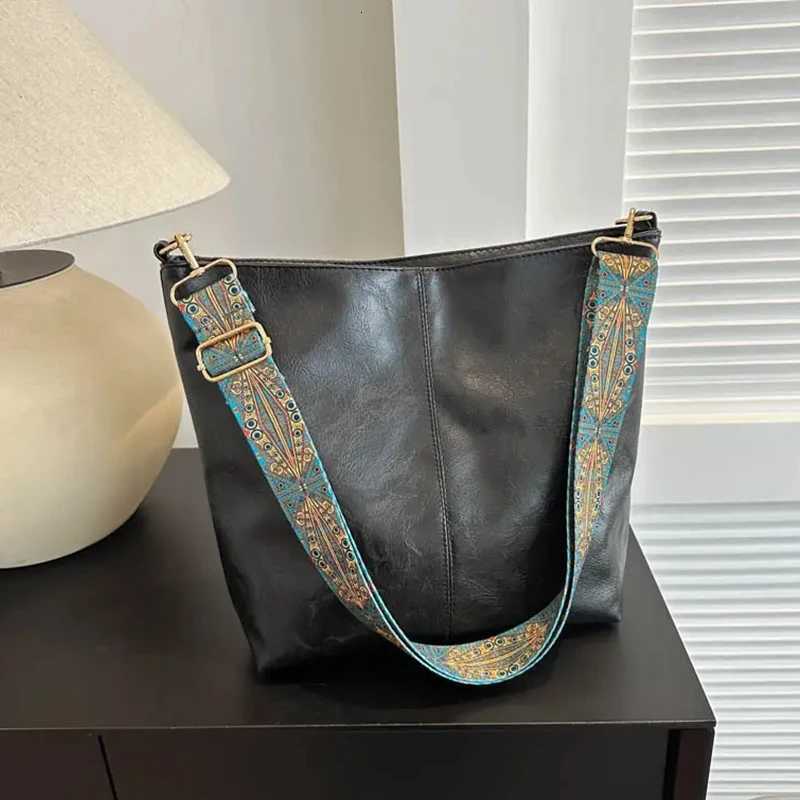 Evening Bags Women's Fashionable Solid Color Tote Bag Casual Versatile Zipper Shoulder Bag for Daily Used Trendy All-match Commuter Bag H261016
