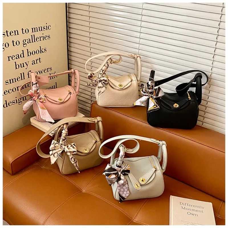 Versatile Large Capacity Diaper Bag For Women High Quality Handbag Leather Crossbody Shoulder Purse Tote Satchel Classic Q261016