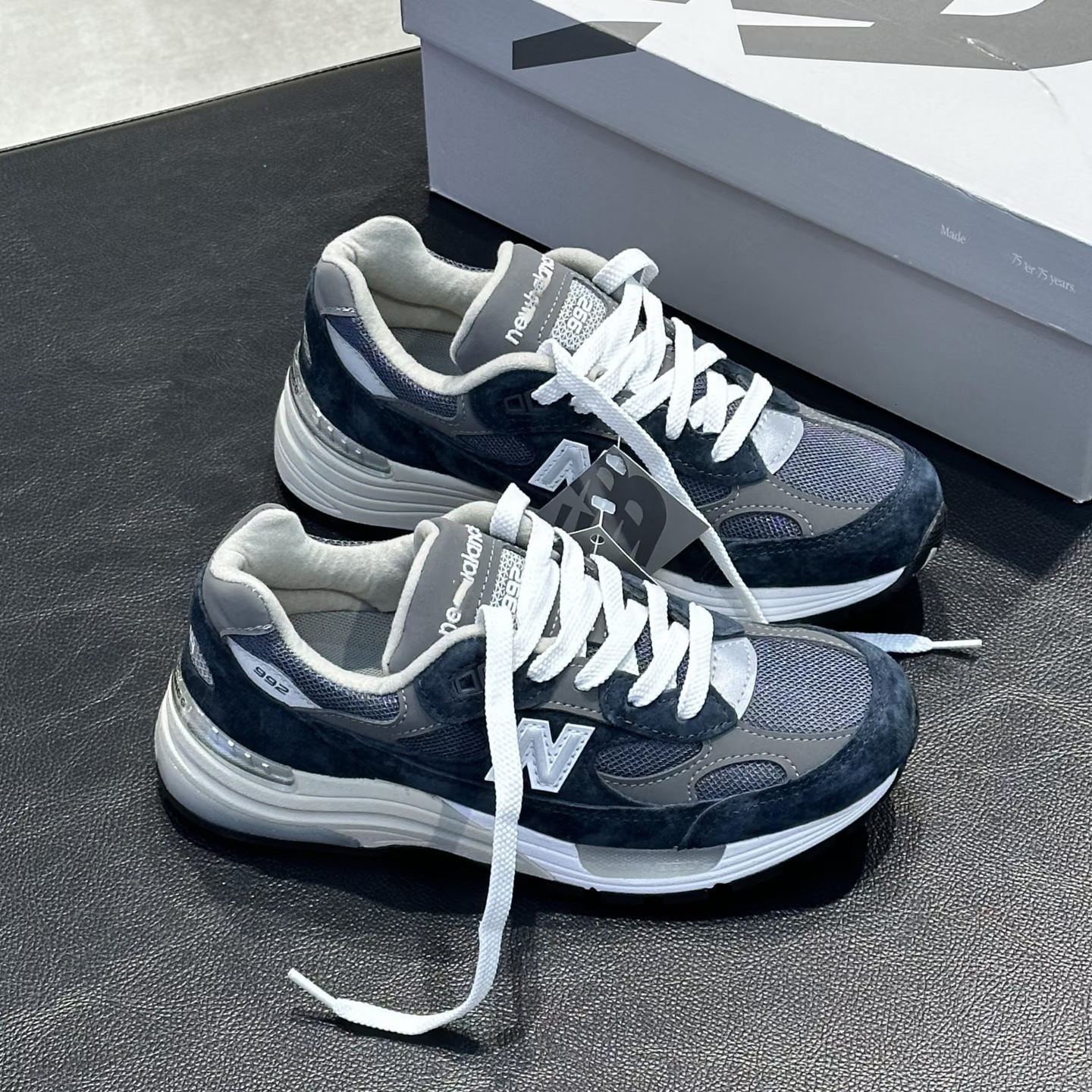 Premium Designer Vintage Knit Mesh 992 trainers, cushioned running dad shoes, breathable lightweight for commuting and weekend leisure