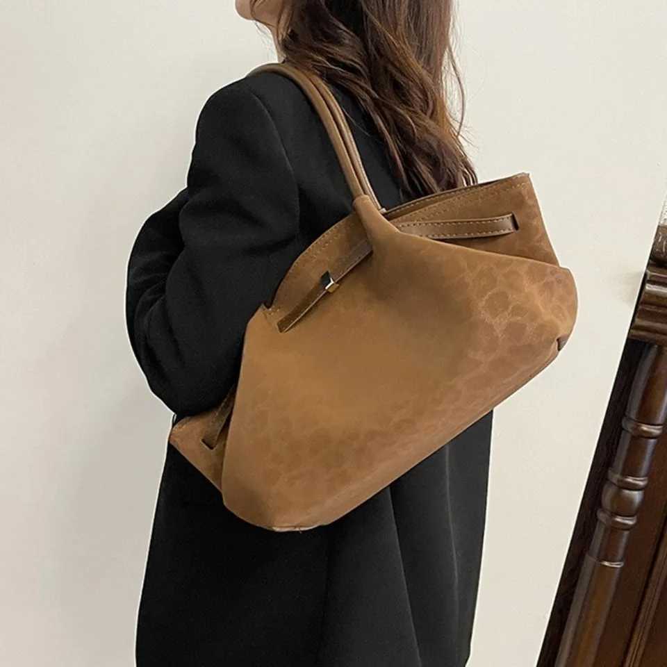 Totes 2026 Leopard print Suede Women Tote Bag with Inner Pocket Underarm Bag Large Capacity Satchel Bag for Work Travel Purses Handbag X261016