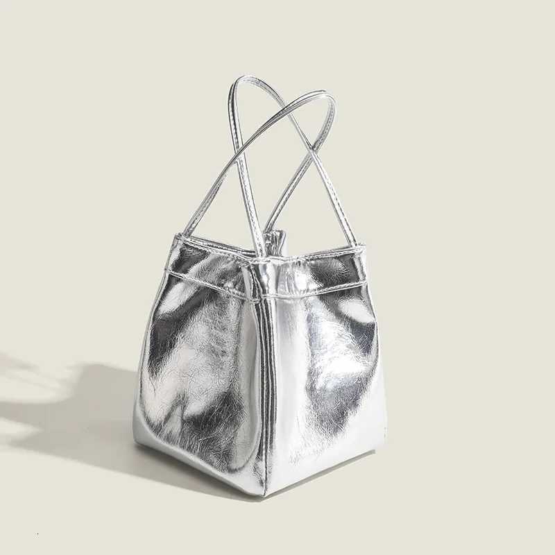 Evening Bags Silver Bucket Bag for Women 2024 New Fashionable and Simple Lunch Box Bag Niche Western-Style Texture Hand-Held Small Bag H261016