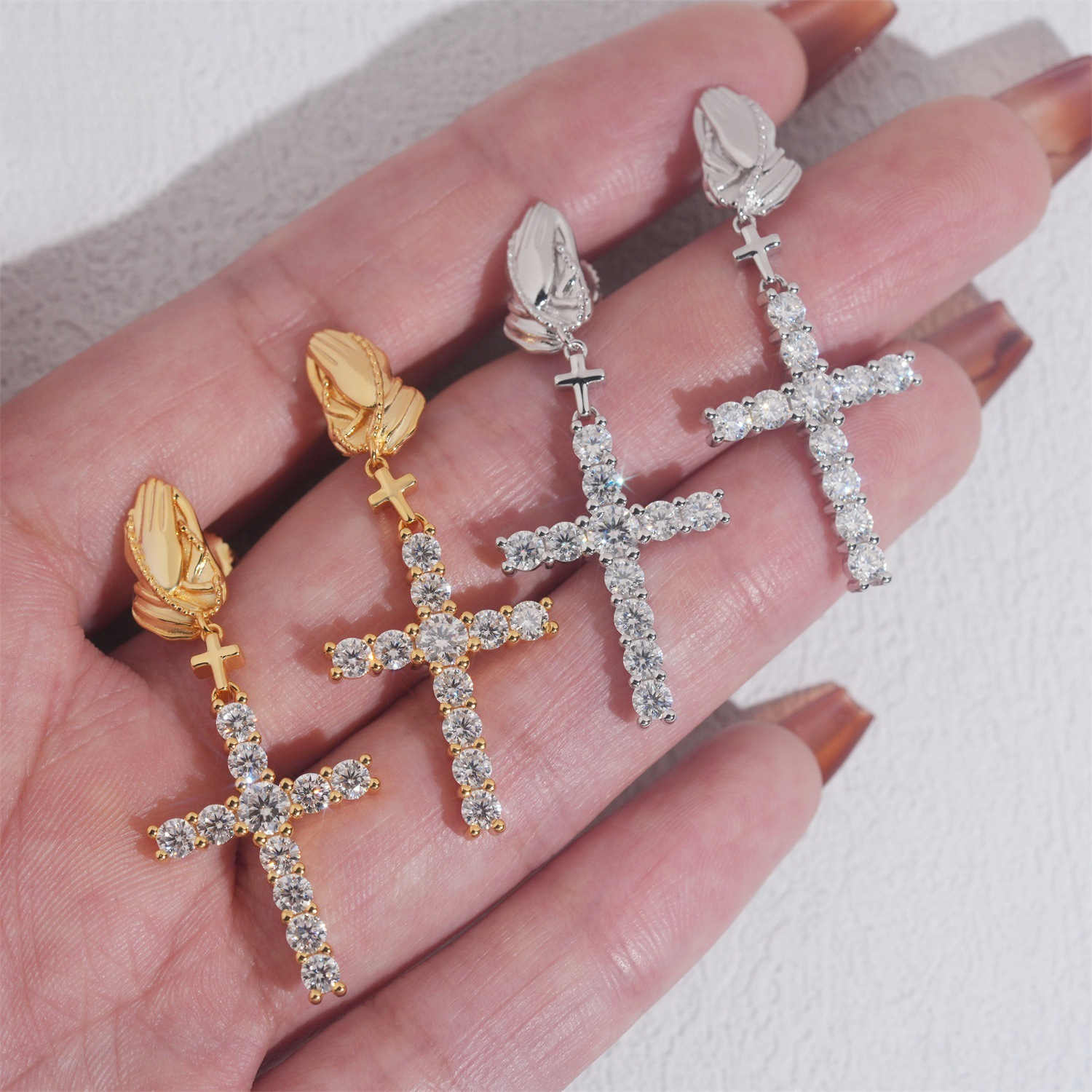 New series S925 silver earrings with VVS moissanite, European style, palm-shaped cross pendant