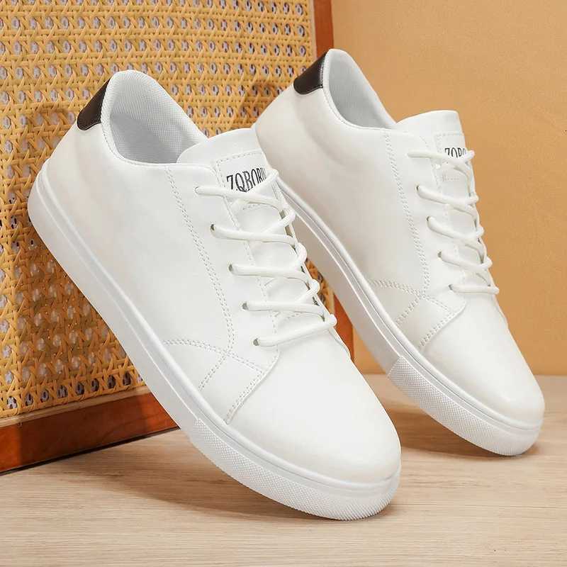 Casual Shoes New 2026 Spring Autumn Large Men's Board Shoes Versatile Small White Shoes Student Casual Sports Single Shoes H261016