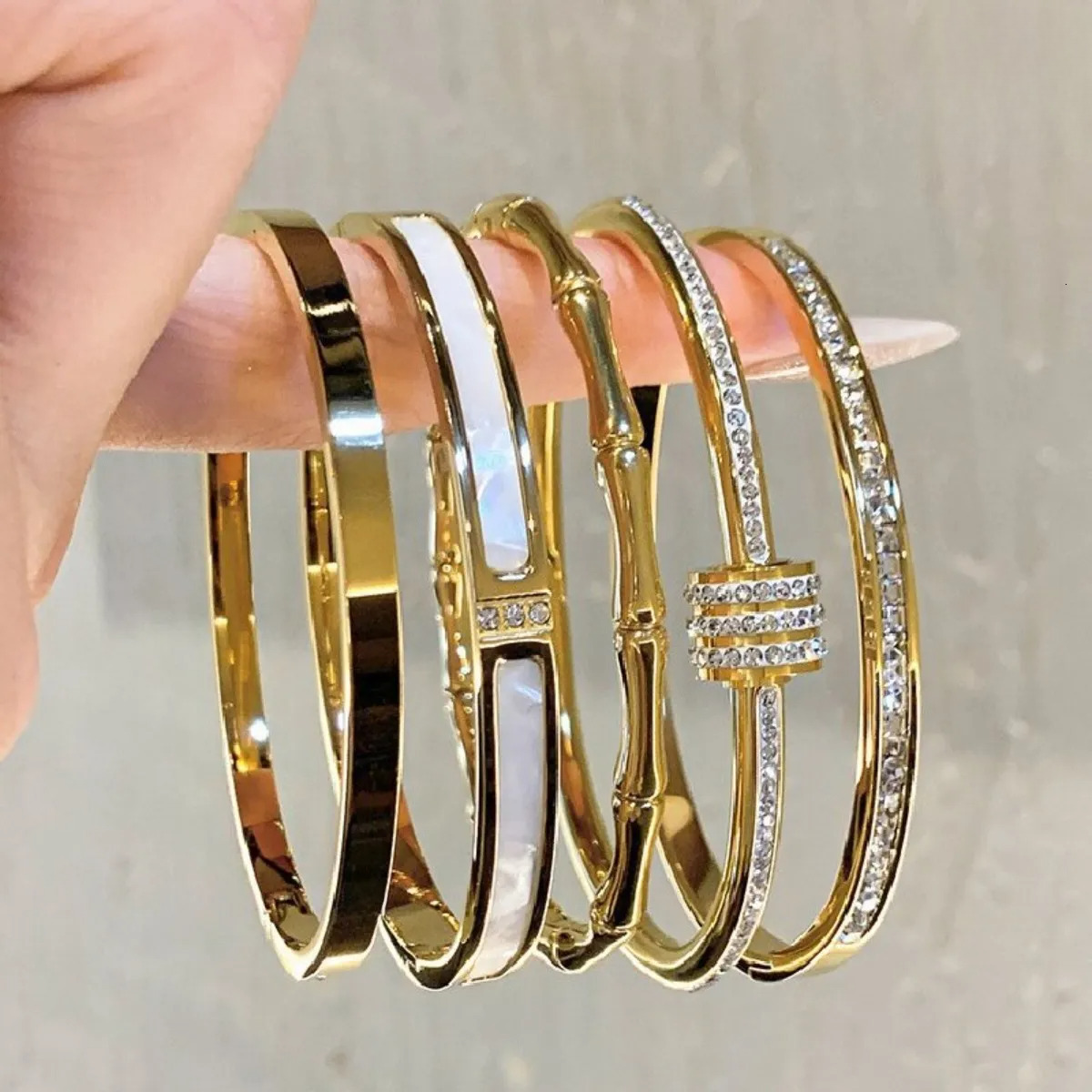 2025 New Designer Necklace for Women Original Jewelry Gold Titanium Steel Bracelet Zircon Couple Bracelet Light Luxury Bracelet db1