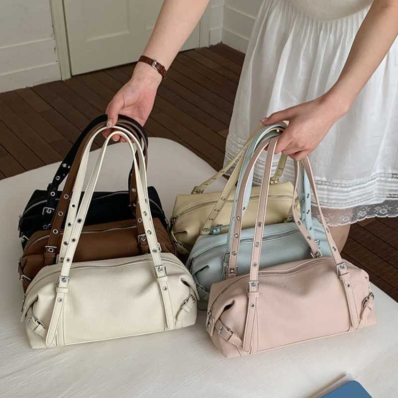 Evening Bags Fashionable Underarm Women's Shoulder Bag 2026 New Spring Commuter Handbag Stylish Versatile Casual Leisure Travel Bag H261016