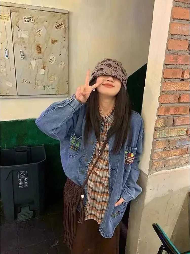 Cartoon Men's Jackets Women's Vintage Embroidered Denim Jacket Oversized Distressed Coat with Whimsical Patches Streetwear for Spring Autu