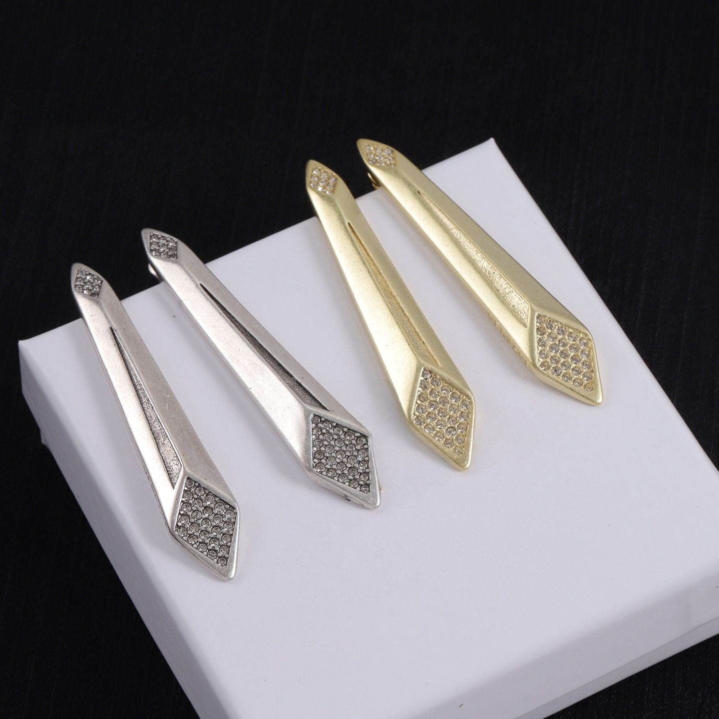 Luxury Stud earrings Designer For Women Diamond Earring jewelry are the perfect party gift for ladies