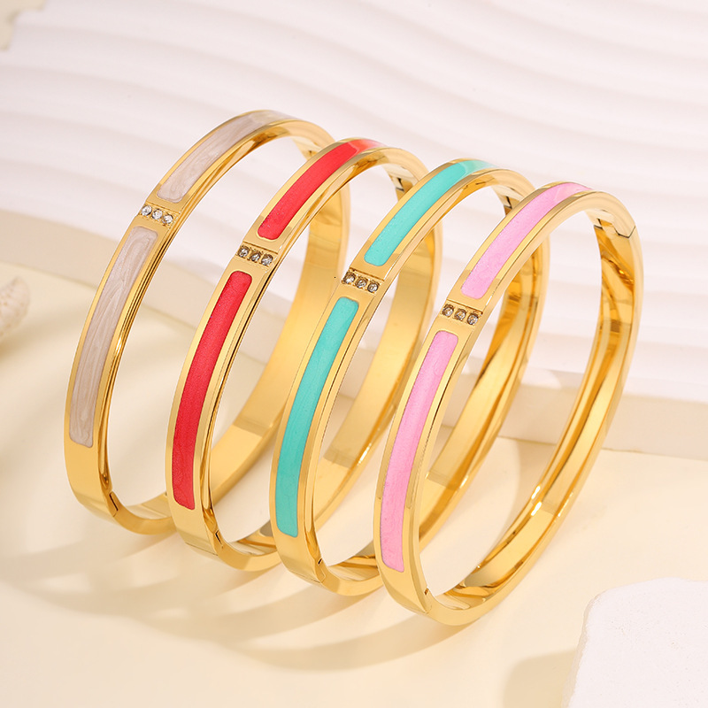 Cross-Border Best-Selling Luxury-Style, Diamond-Encrusted, European American Titanium Bracelet For Women, With An Elegant, Versatile Design And A Hi