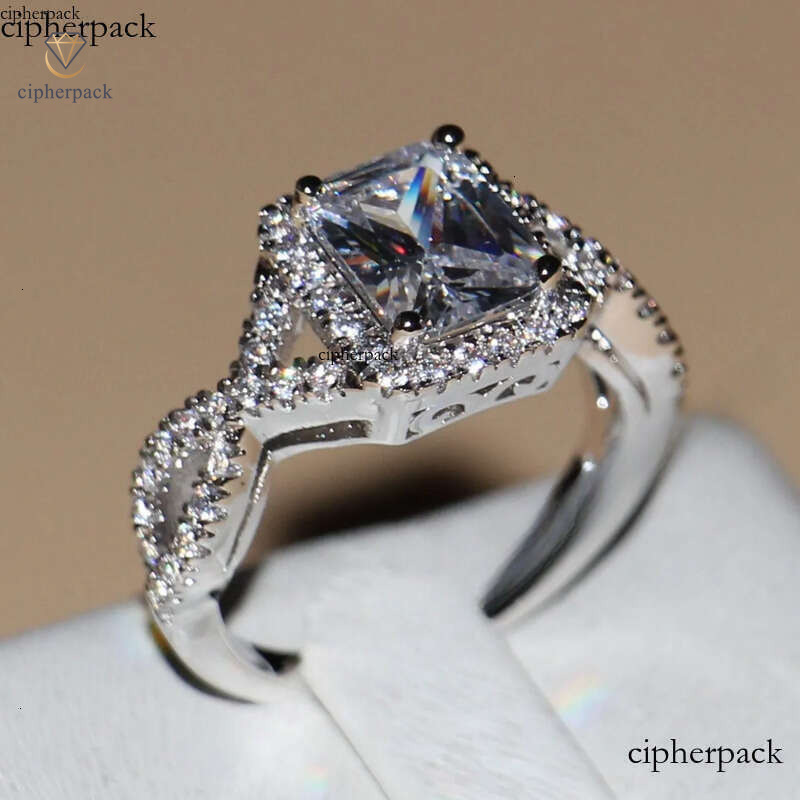 2016 New arrival Jewelry sterling sier White sapphire Princess Cut Simulated Dia Wedding Band Rings for Women Size 5-11