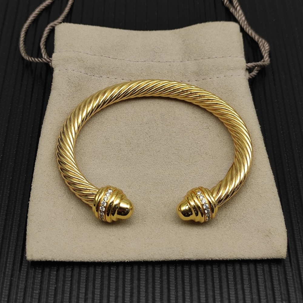 Bracelet de manchette ouvert épais de luxe de créateur Bracelet de câble torsadé vintage 7 mm Pave Crystal CZ Bullet End Bracelet Plaqué or 18 ca