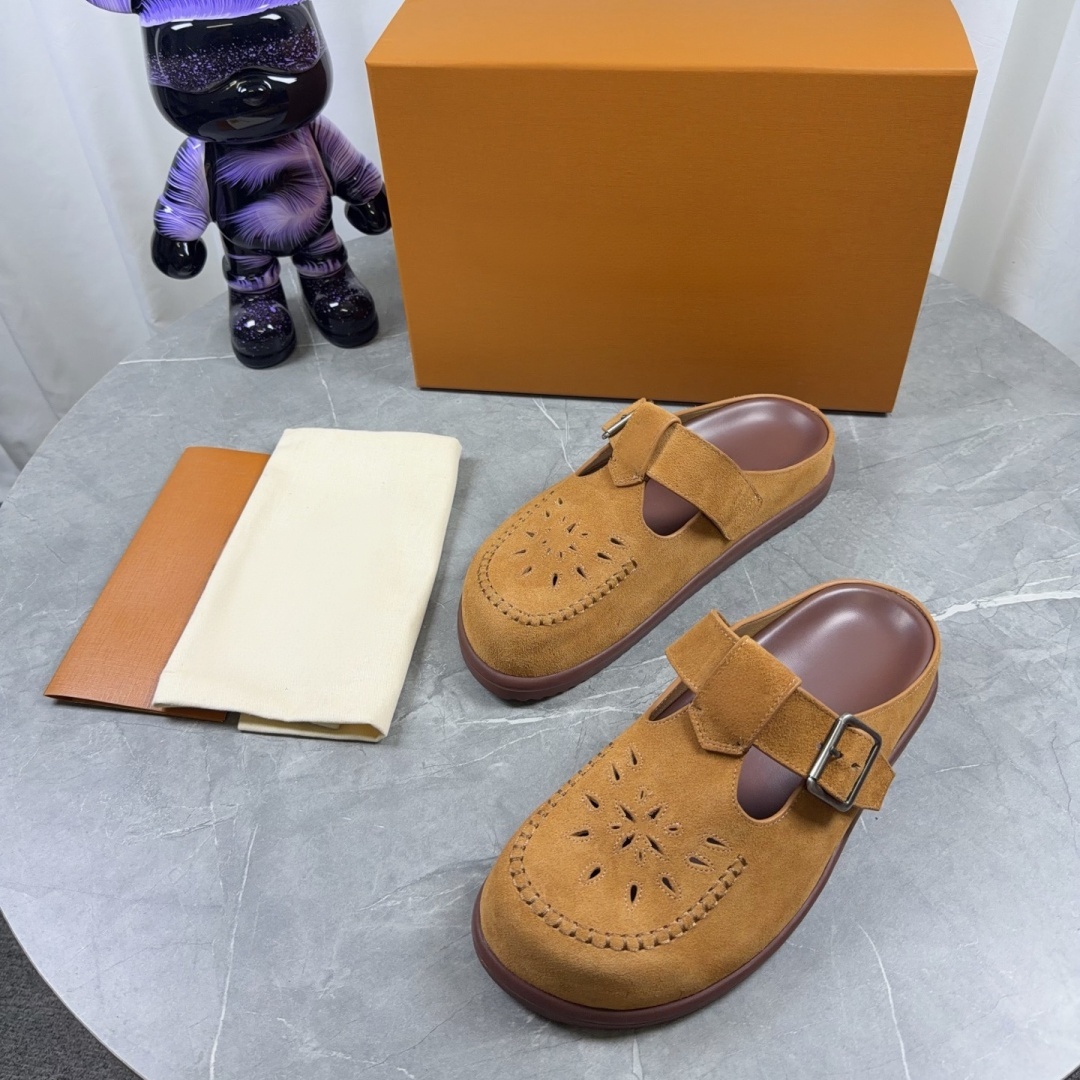 Luxurys Designer Mules Women Suede Leather Clogs Slipper Hollow Out Flower Brogue Lui Vuton Buckle Strap Flat Slide Shoes Summer Beach Outdoor Comfo