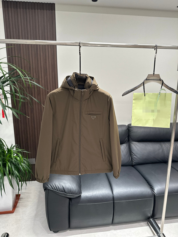 man jacket high quality Winter puffer Top designer Down jackets Breast pocket Jacket bright Coat Parka Overcoat design Thick Warm Hooded Windbreaker