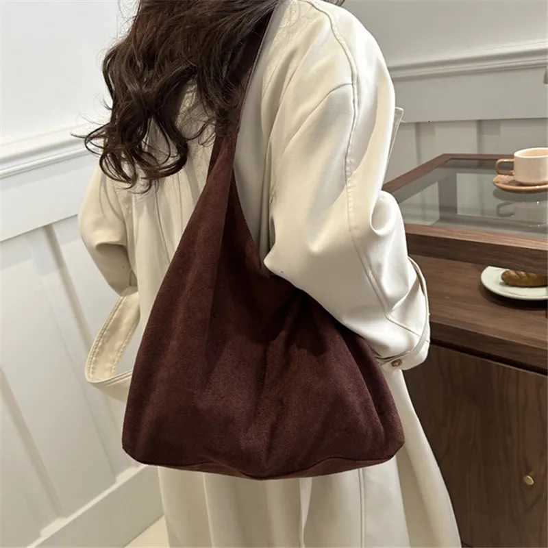 Totes Faux Suede Women's Bag Fashion Simple Large Capacity Korean Version Trendy Casual Shoulder Armpit Bag Pure Color Retro Tote Bag X261016