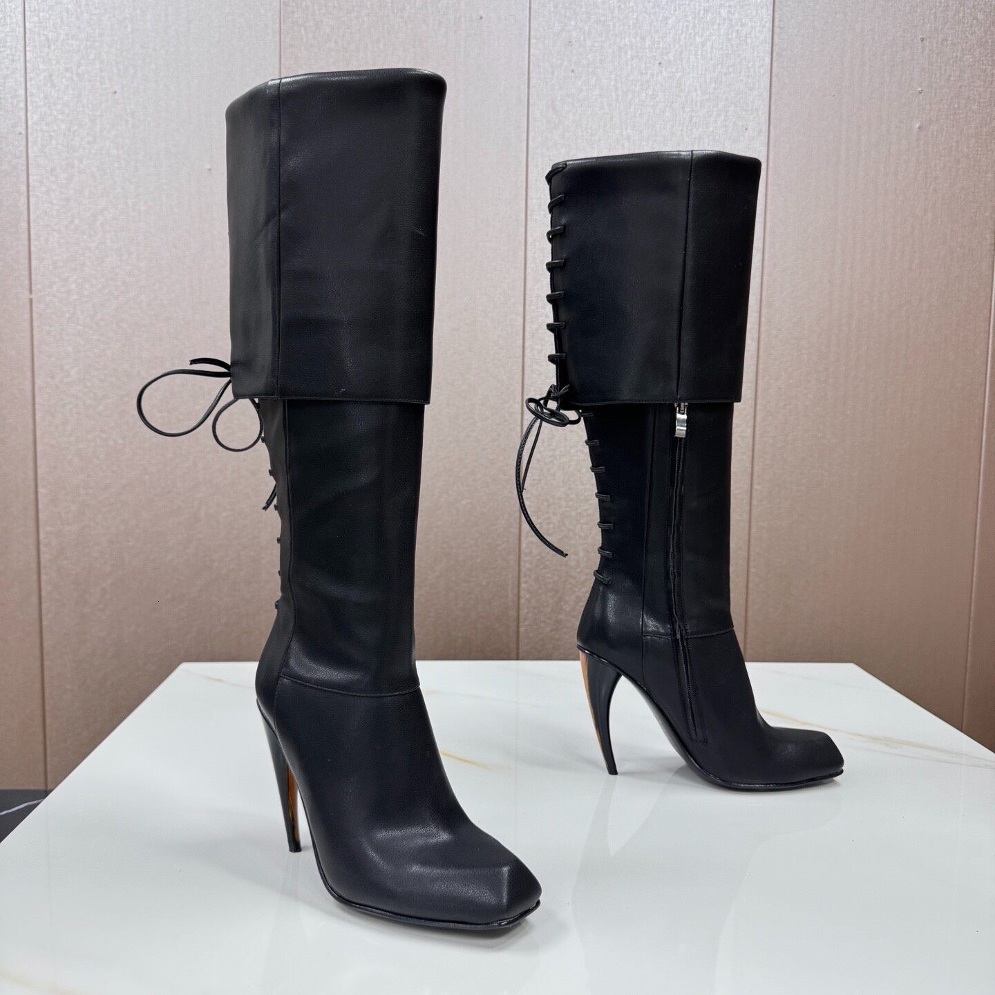 knee high boot designer woman heel point toe fabric zipper luxury comfortable brown party city vintage retro fashion modern casual street sport tren