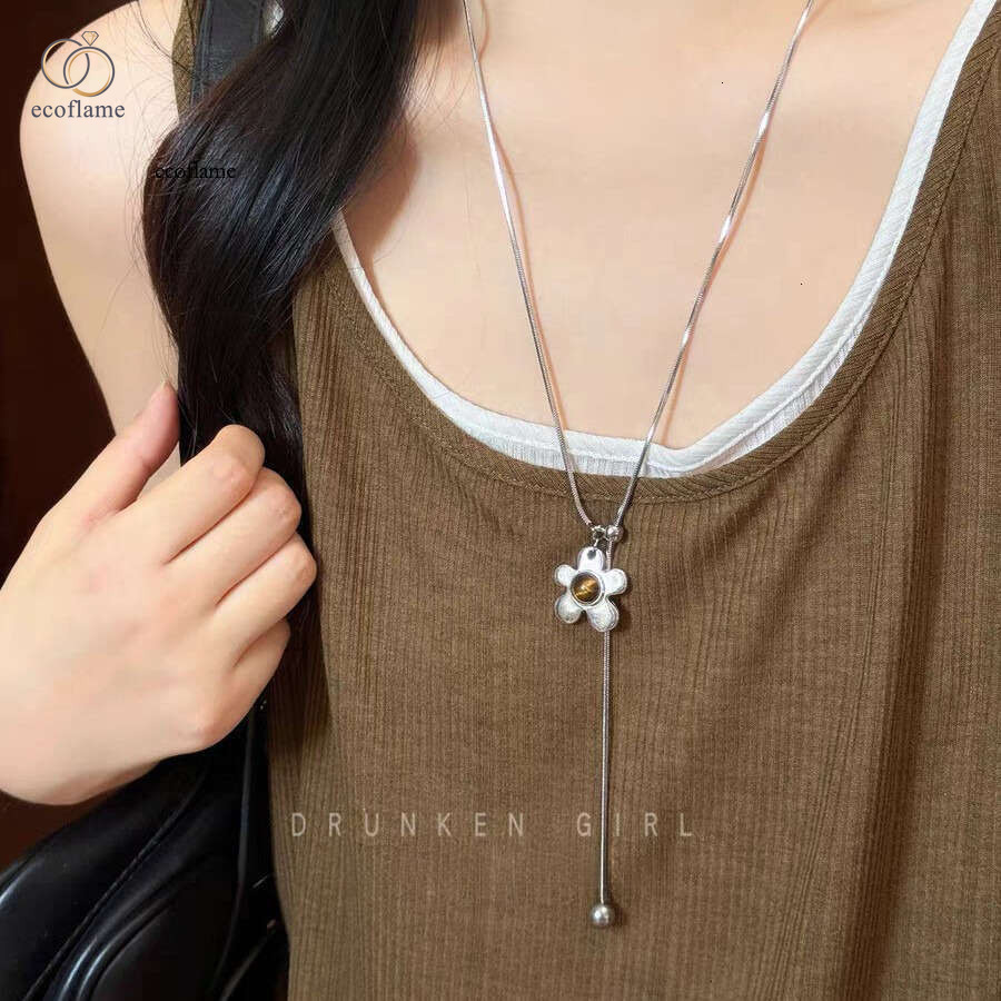 Tiger Eye Stone Flower Necklace for Women, Autumn and Winter, Light Luxury, High-End, Niche, Long Sweater Chain, Elegant, High-Quality, Versatile Ac