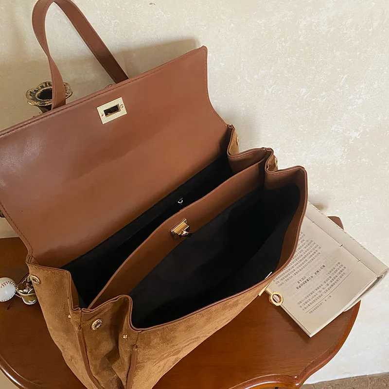 Shoulder Bags Retro Suede Tote Bag Women Large Capacity Commuter Underarm Bags Autumn Winter Temperament Versatile One Shoulder Crossbody Bag X26101