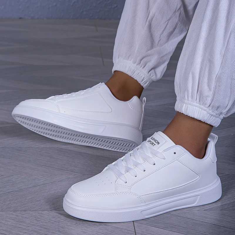 Casual Shoes White Skateboard Shoes For Men Casual Sneakers Comfortable Non-slip Men's Sports Shoes Lightweight Athletic Shoes Man Trainers H26