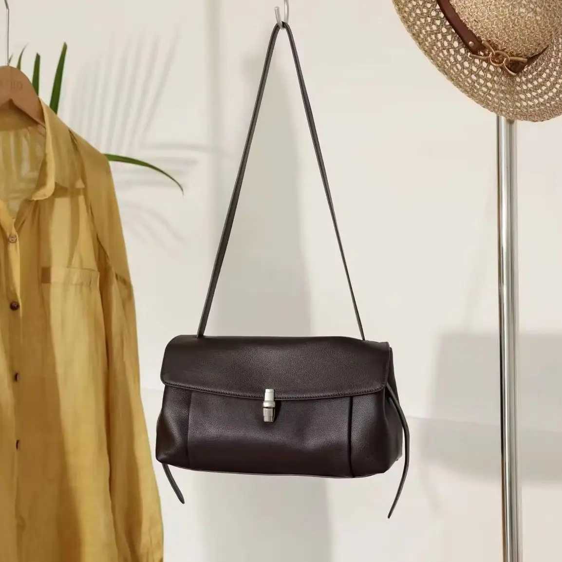 Women Genuine Grade Cow Leather Shoulder Crossbody Purse Bags High Quality Designer Cowhide Ladies Commuter Underarm Bag Q261016