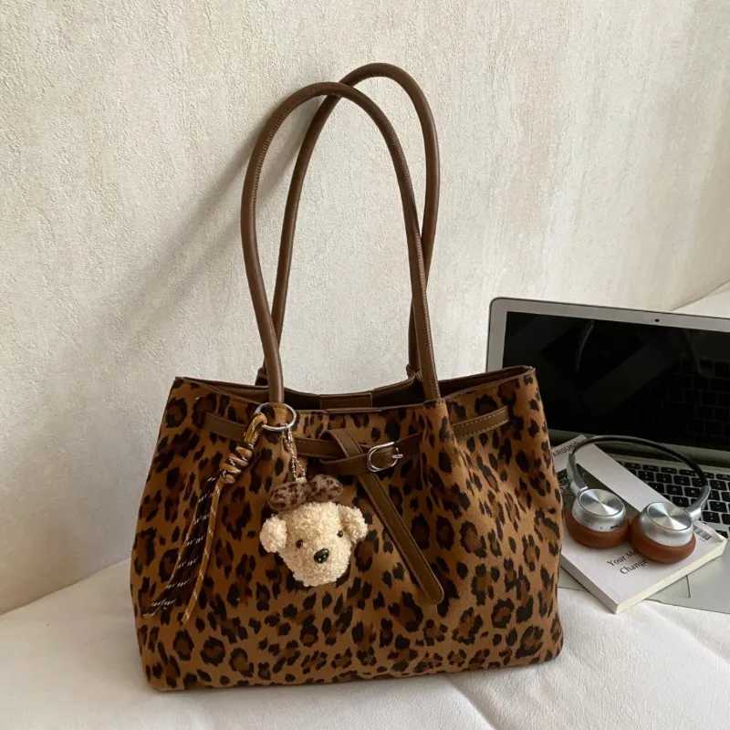 Shoulder Bags Retro Fashion Faux Suede Frosted Tote Bag New Leopard Large Capacity Shoulder Bag Daily Commuting Casual Handbag for Women X261016