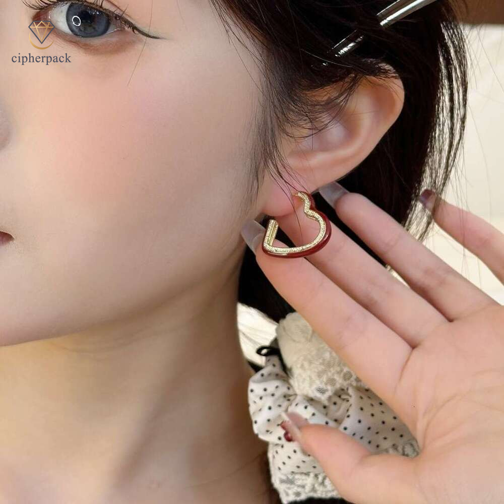 Ankora Notched Heart New Light Luxury French Style High-Grade Wine Red Stud Exquisite Fresh Small Earrings for Women