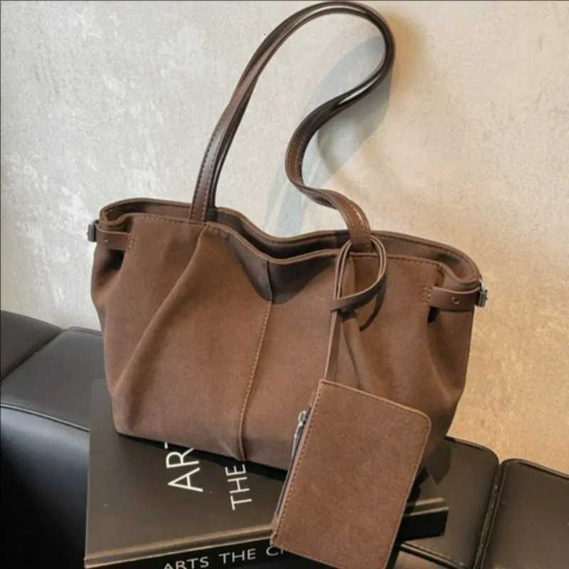 Shoulder Bags Korean Style Niche Large Capacity Tote Bag Women 2026 New Faux Suede Casual Commuter Hand Shoulder Bag X261016