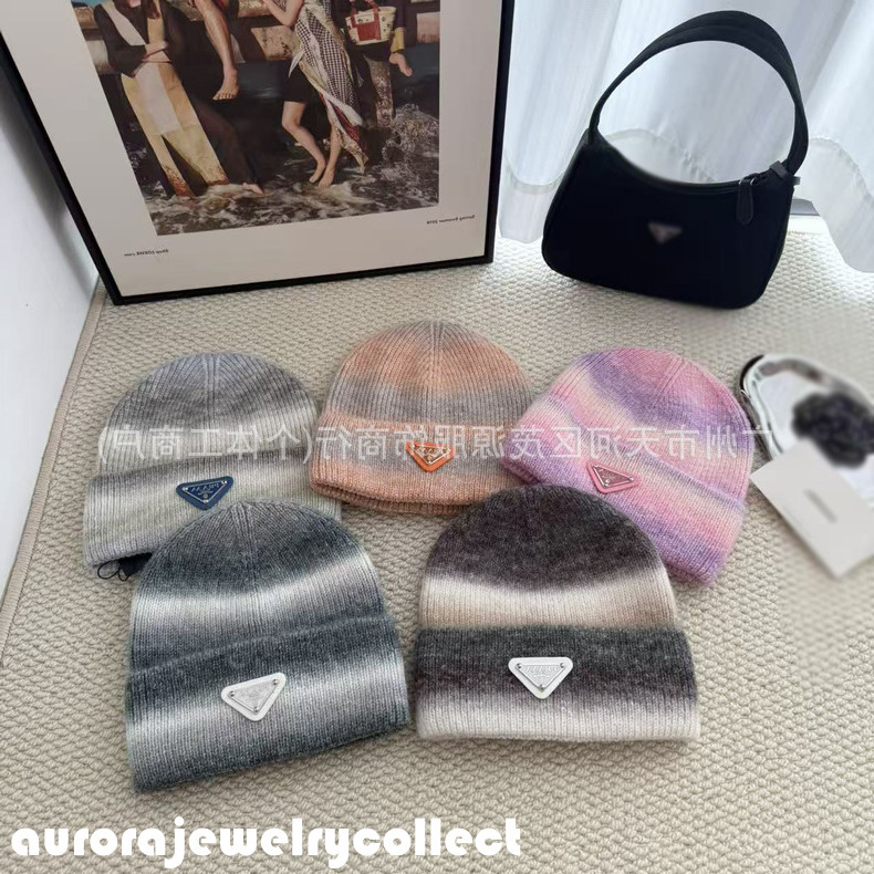 Designer Beanies Men Women Knit Hat Bonnet Autumn Winter Gradient Striped Knitted Women's Triangular Logo Beanie Casual Warm Street-Style Pullo