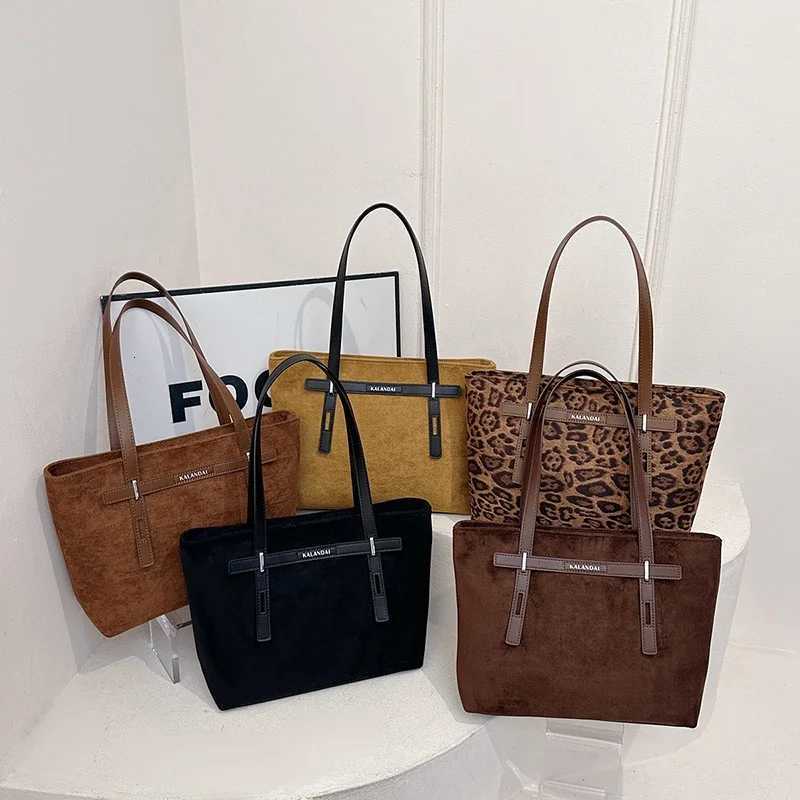 Shoulder Bags Fashion Faux Suede Large Capacity Underarm Shoulder Bags High Quality Personality Super Cool Trend Retro Tote Bags for Women X261016