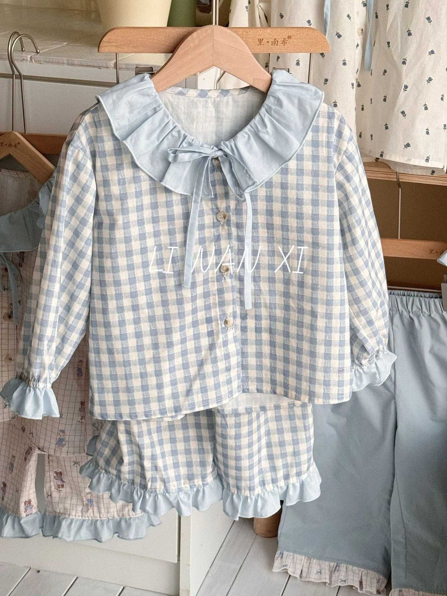 Pajamas Baby Sweet and Cute Hewear Set 2026 Spring Fashion New Childrens Lightweight Stylish Versatile Pajamas with Lace and BowW261019