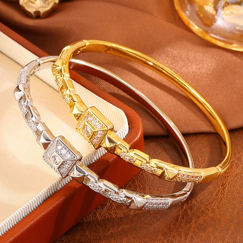Cross-Border Best-Selling, Colorfast, Copper-Plated 18K Gold Open Bangle, Fashionable And Versatile, Square-Shaped, Fully Diamond-Studded, Couple�