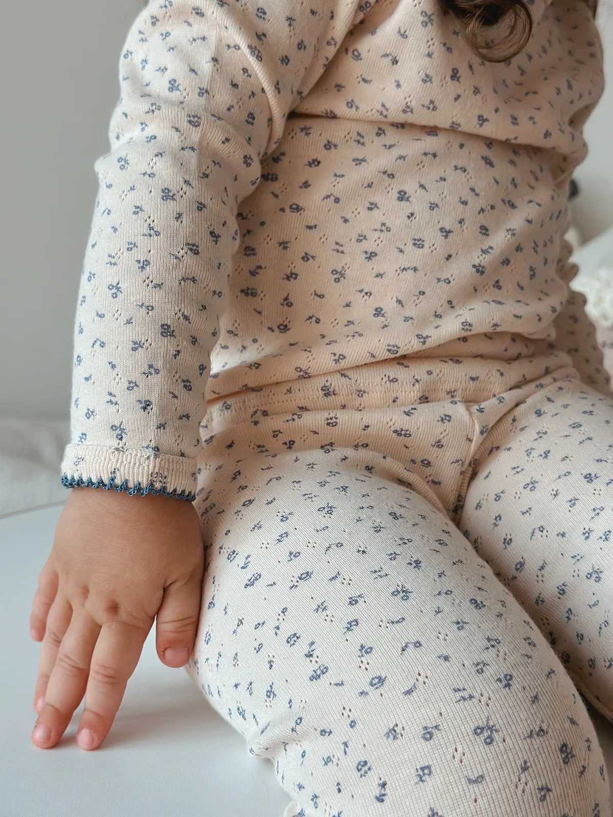 Pajamas 1-6T 100% Cotton Girls Floral Pajamas set Toddler Kid Baby 2pcs Clothes Set Long Sle Top Pant Suit PJ Set Hewear OutfitW261019