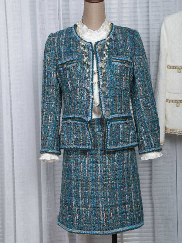 designer Women's Jackets Liu Wen's new spring and autumn chic, elegant, round-neck, knitted plaid tweed top peacock blue