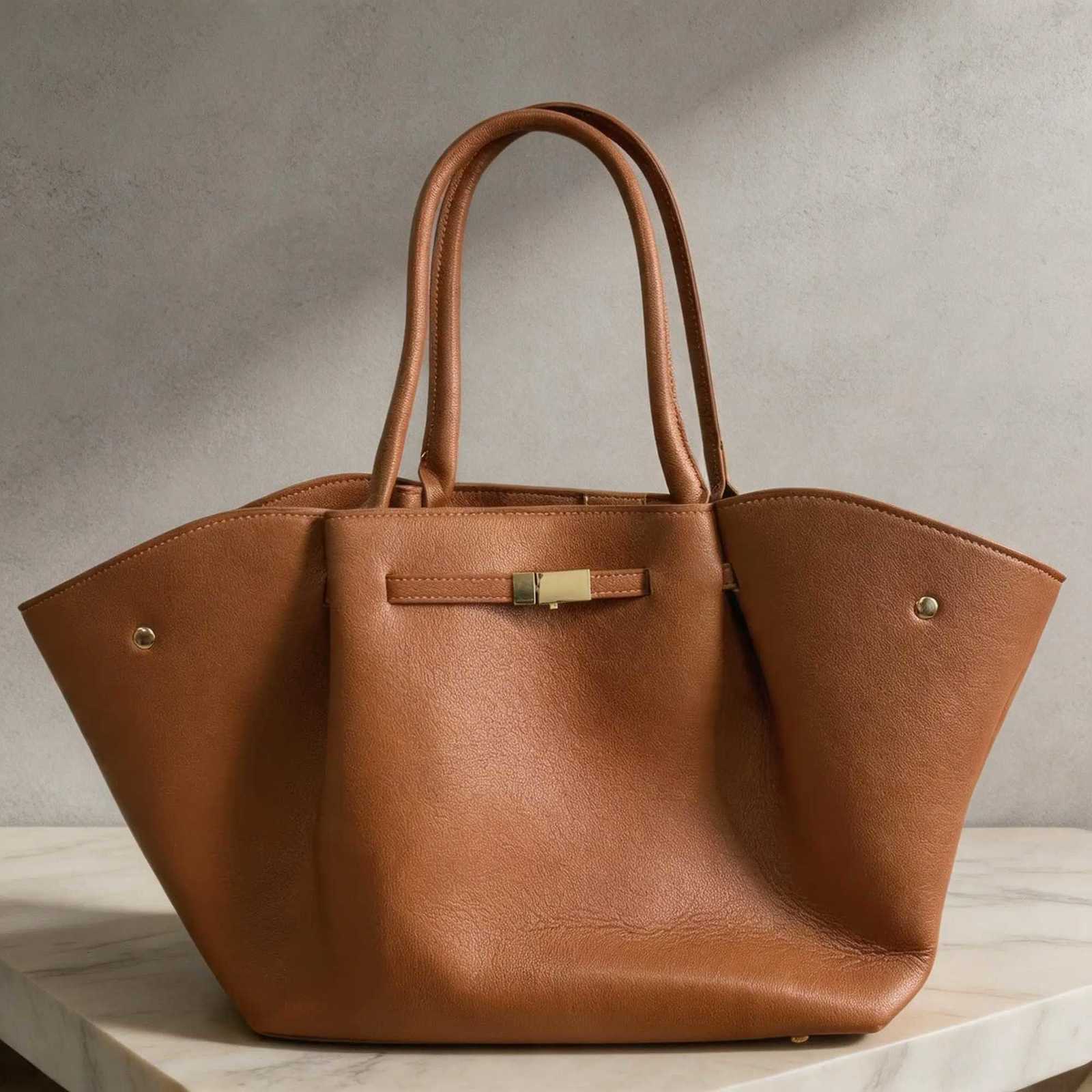 Shoulder Bags Women's Large-Capacity PU Leather Tote Bag with Lychee Pattern Suitable for Commuting Soft Leather Dumpling Bag X261016